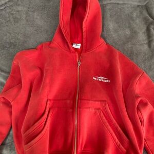 Men’s medium Red cropped dropped shoulder hoodie